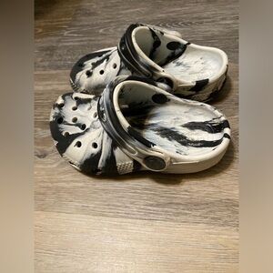 Toddler crocs size 7